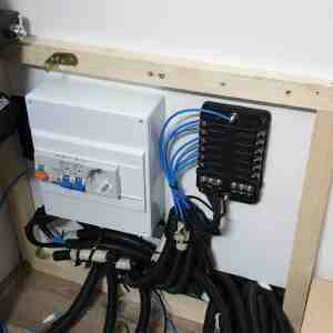 Instalación electricidad furgoneta camper